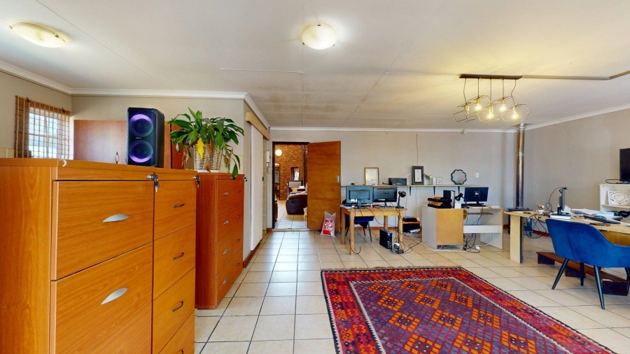5 Bedroom Property for Sale in Potchefstroom North West